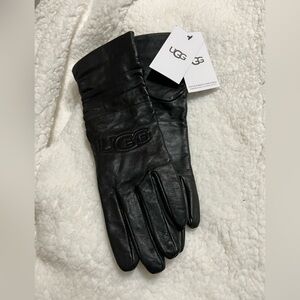 UGG Black Leather Gloves